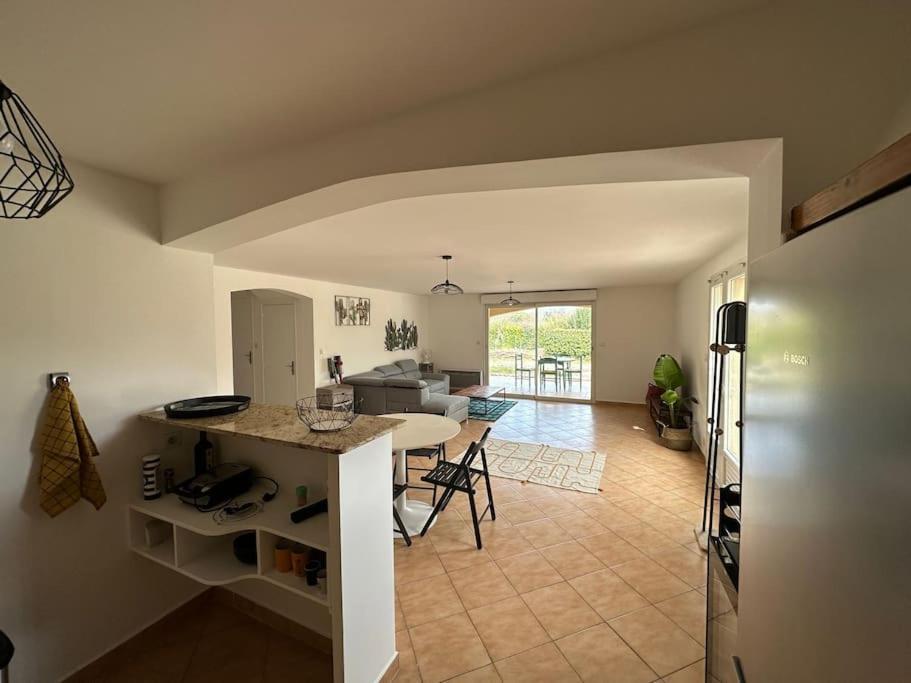 Appartamento Grande Annexe De Maison Avec Jardin Aix-en-Provence Esterno foto